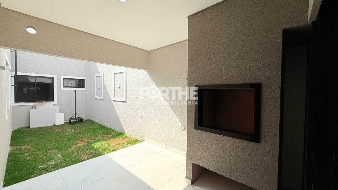 Casa à venda no Recanto Tropical III:
