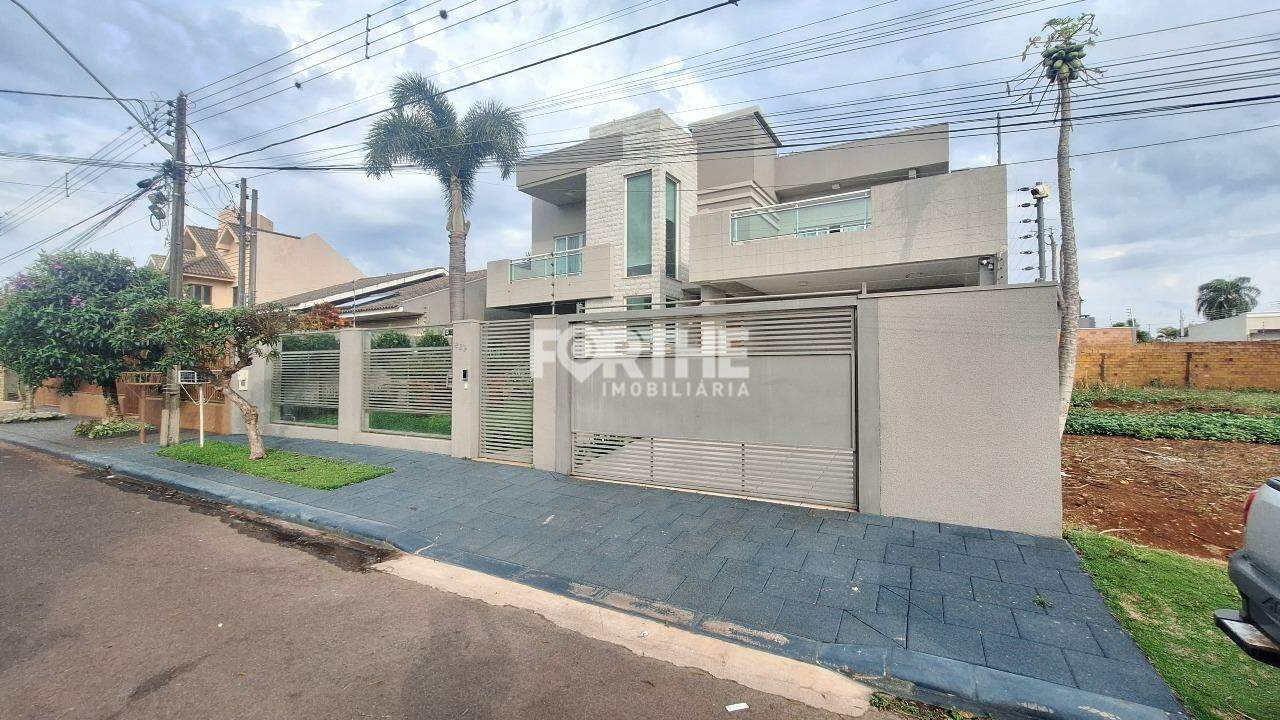 Sobrado à venda no Recanto Tropical: 