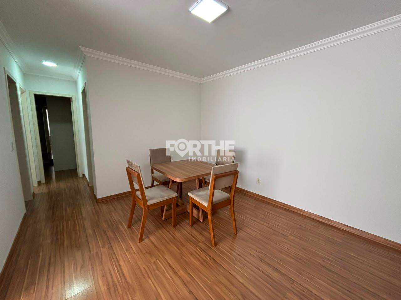 Apartamento para aluguel no Country: 