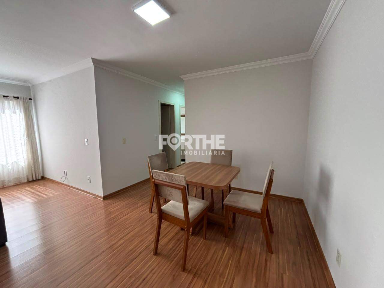 Apartamento para aluguel no Country: 