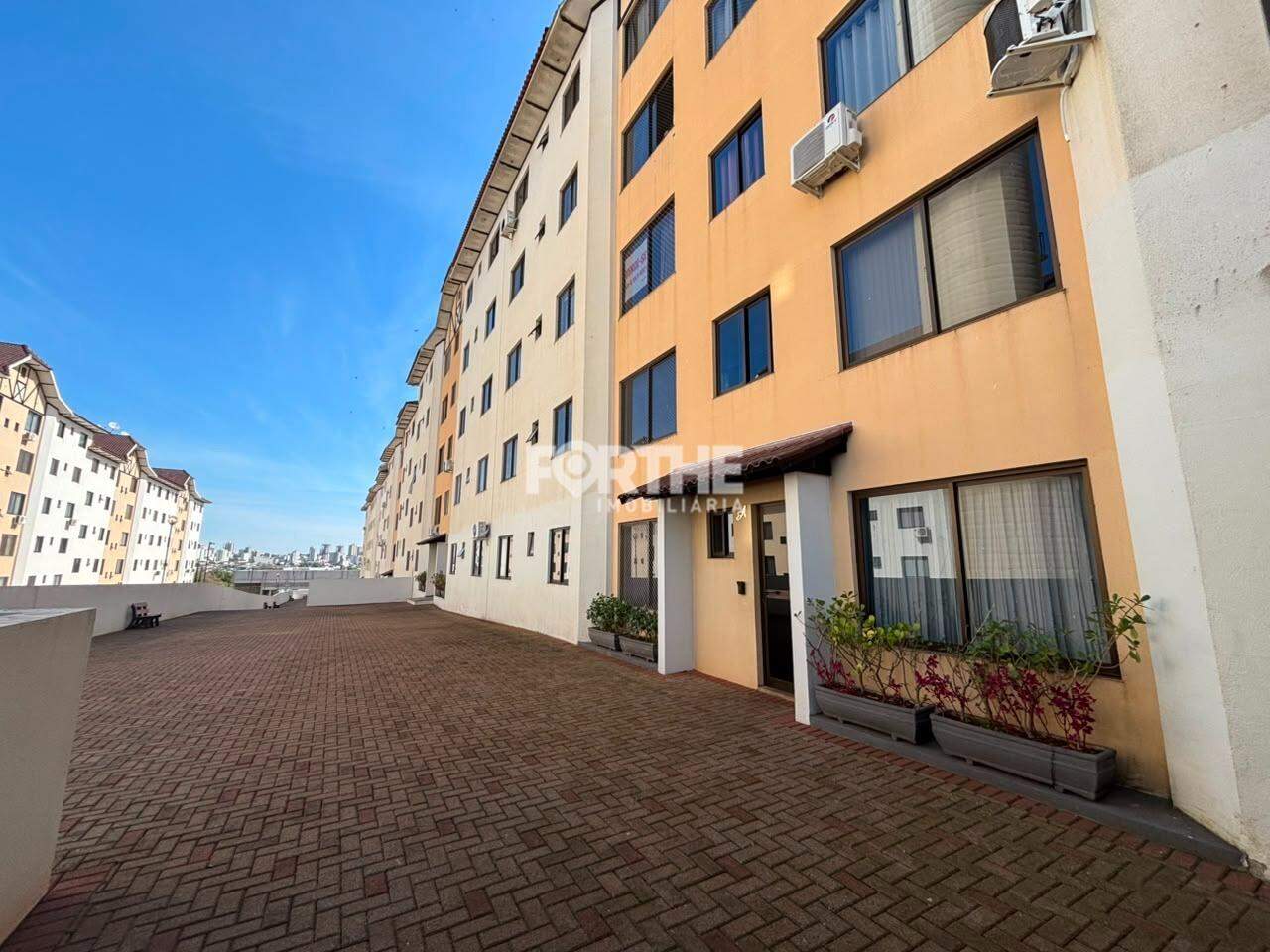 Apartamento para aluguel no Country: 