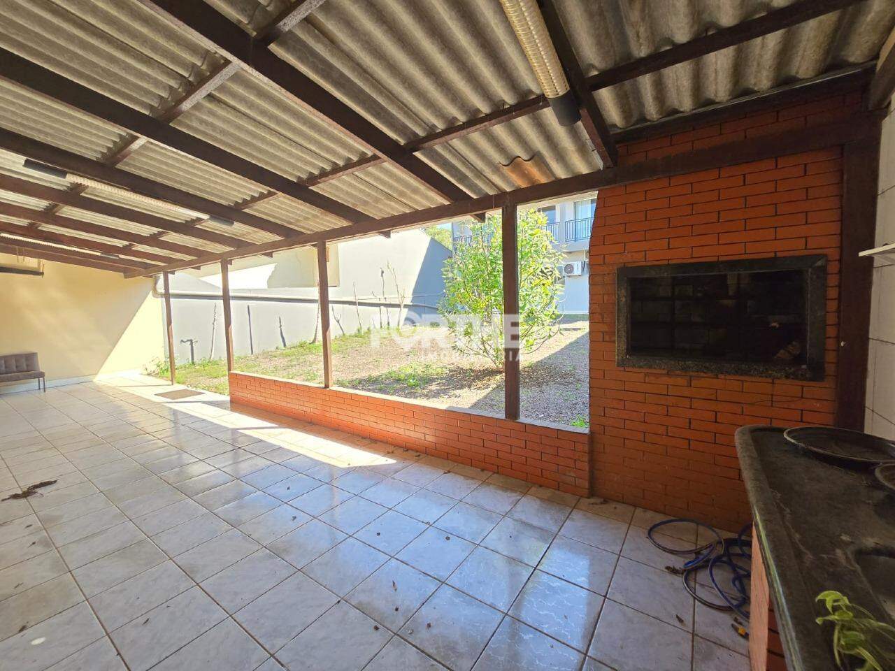 Sobrado à venda no Maria Luiza: 