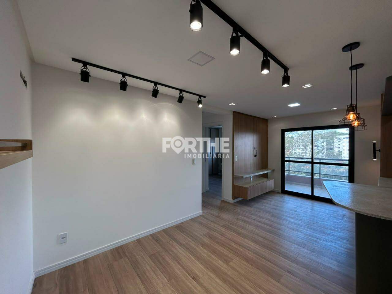 Apartamento para aluguel no Pioneiros Catarinenses: 