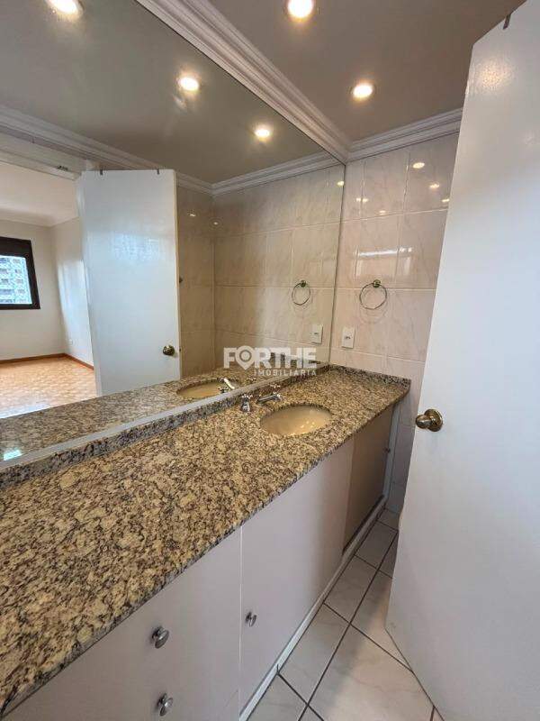 Apartamento para aluguel no Centro: 
