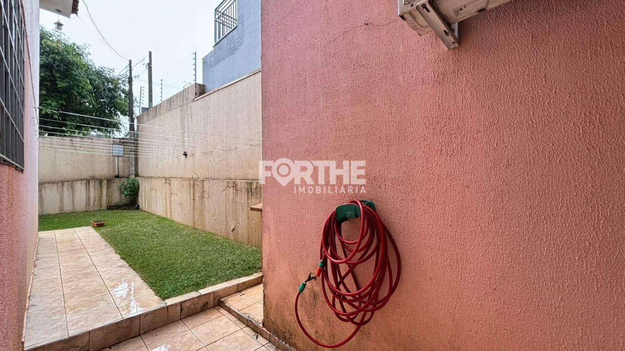 Sobrado à venda no Country: