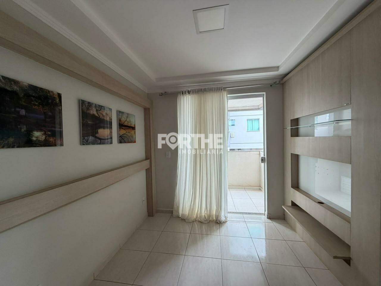 Apartamento para aluguel no Recanto Tropical:
