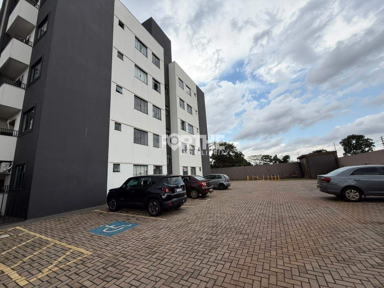 Apartamento para aluguel no Brazmadeira: 