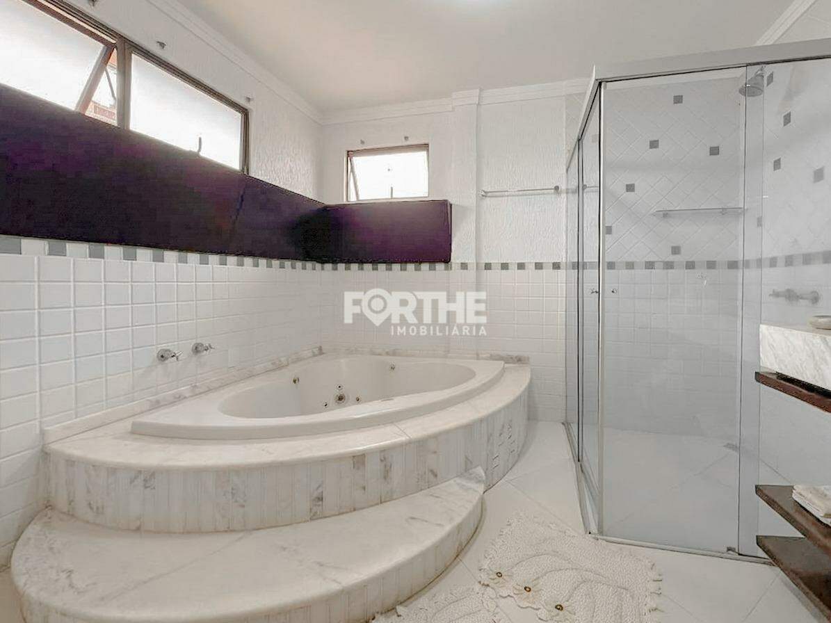 Sobrado à venda no Centro: