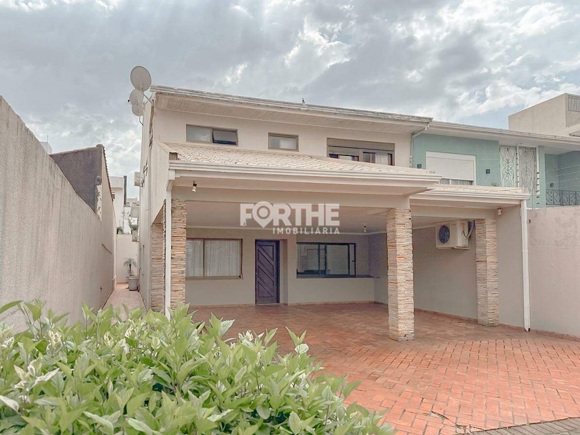 Sobrado à venda no Centro: 