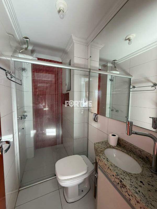 Apartamento à venda no Coqueiral: