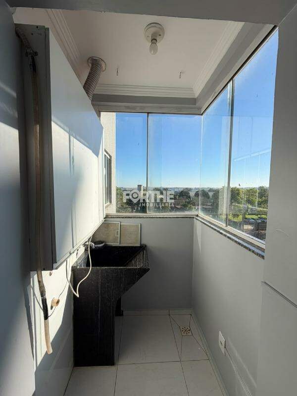 Apartamento à venda no Coqueiral: