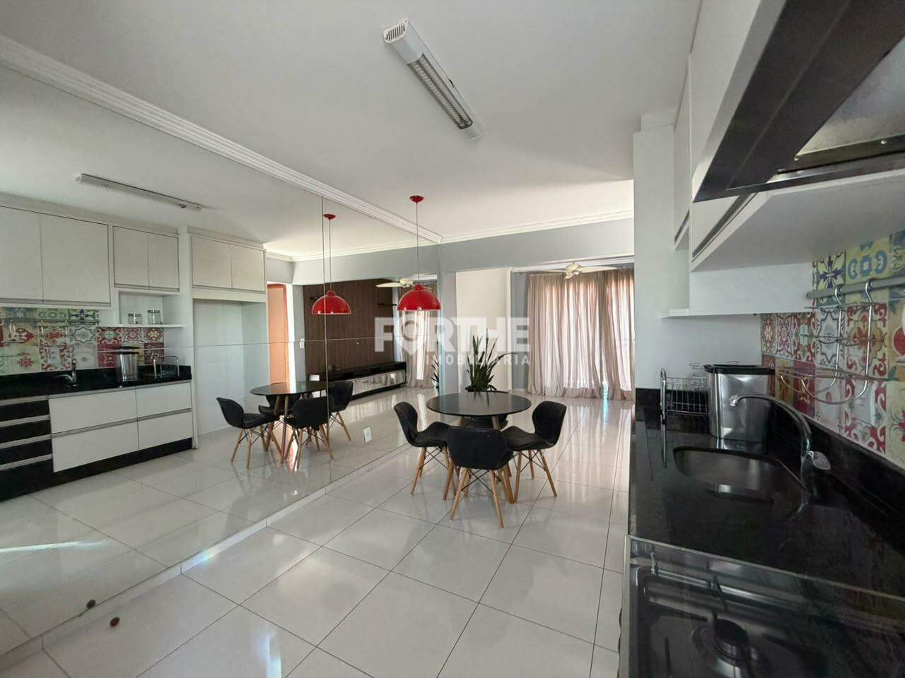 Apartamento à venda no Coqueiral: 