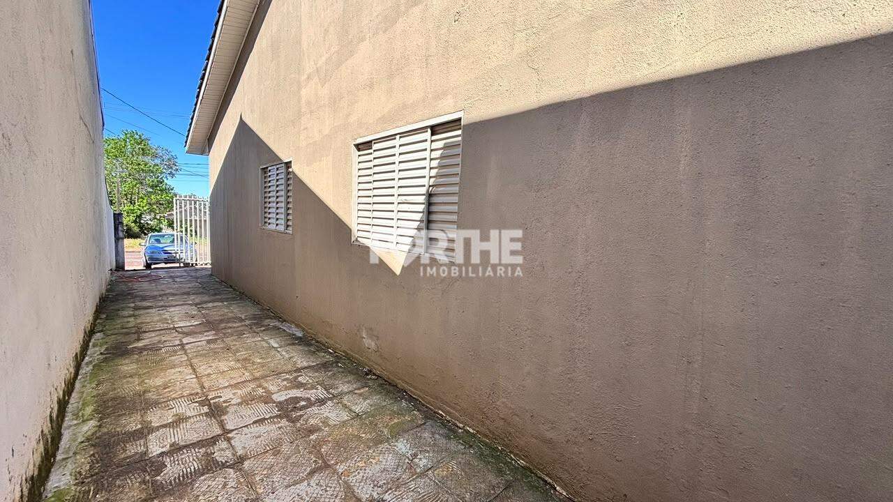 Casa à venda no Região do Lago: 