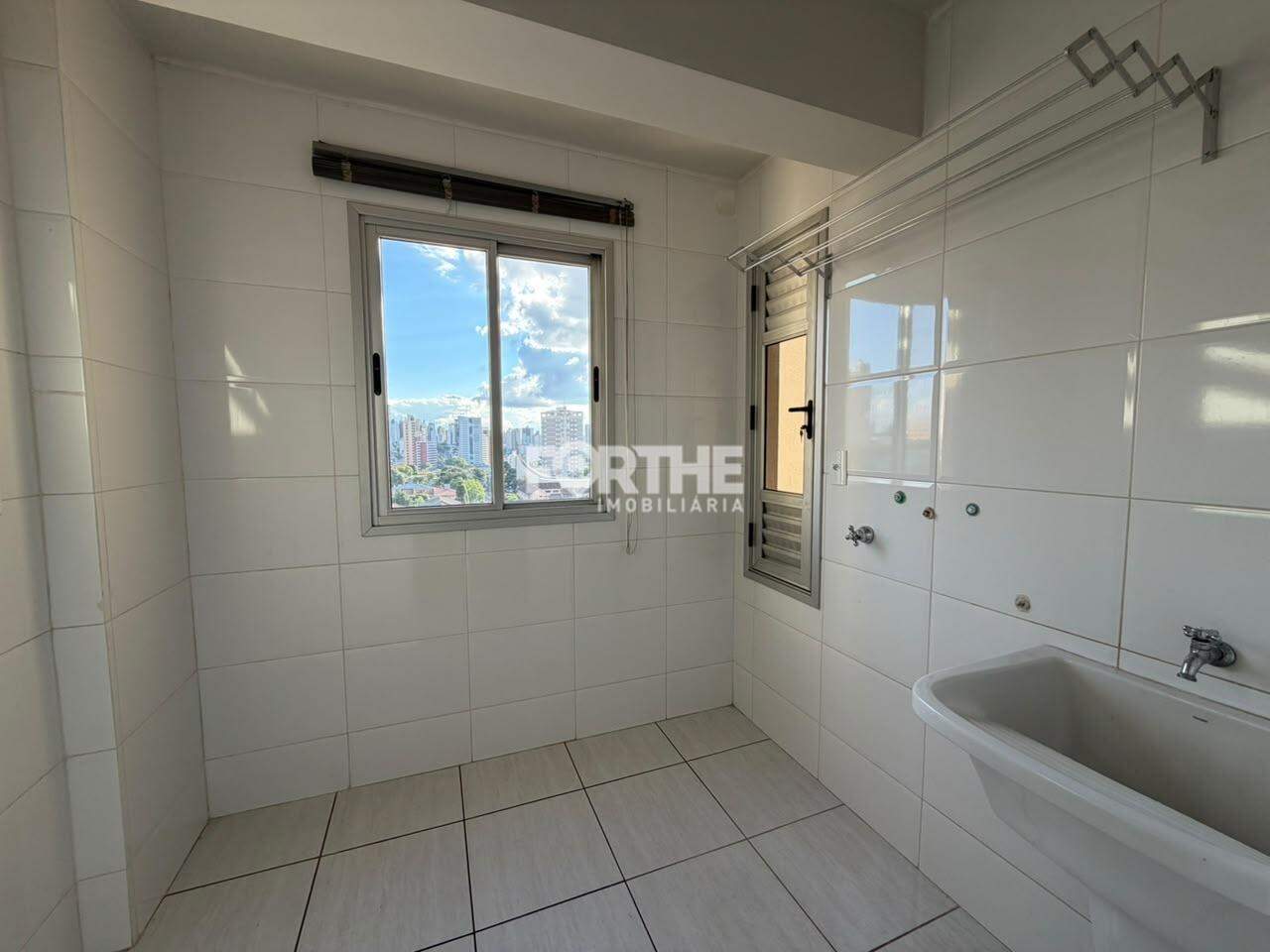 Apartamento para aluguel no Centro: 