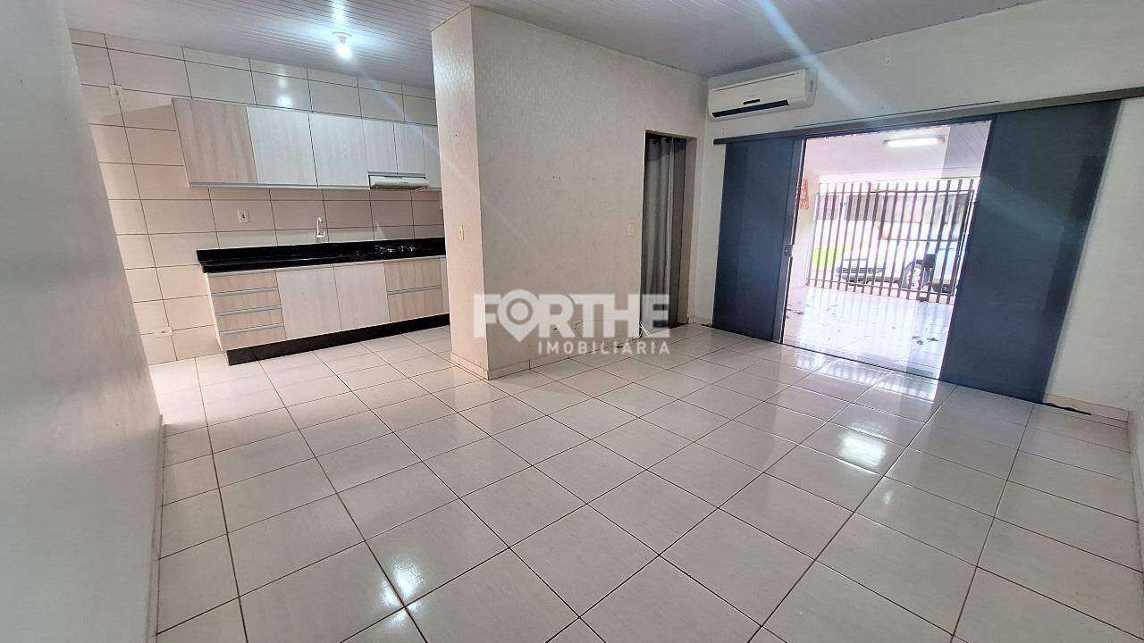 Casa à venda no Universitário: 