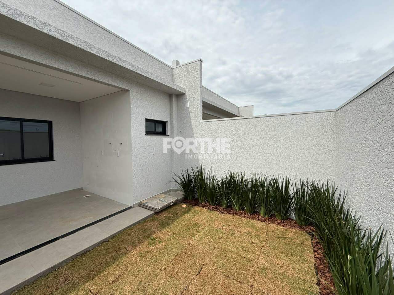 Casa à venda no Recanto Tropical IV: