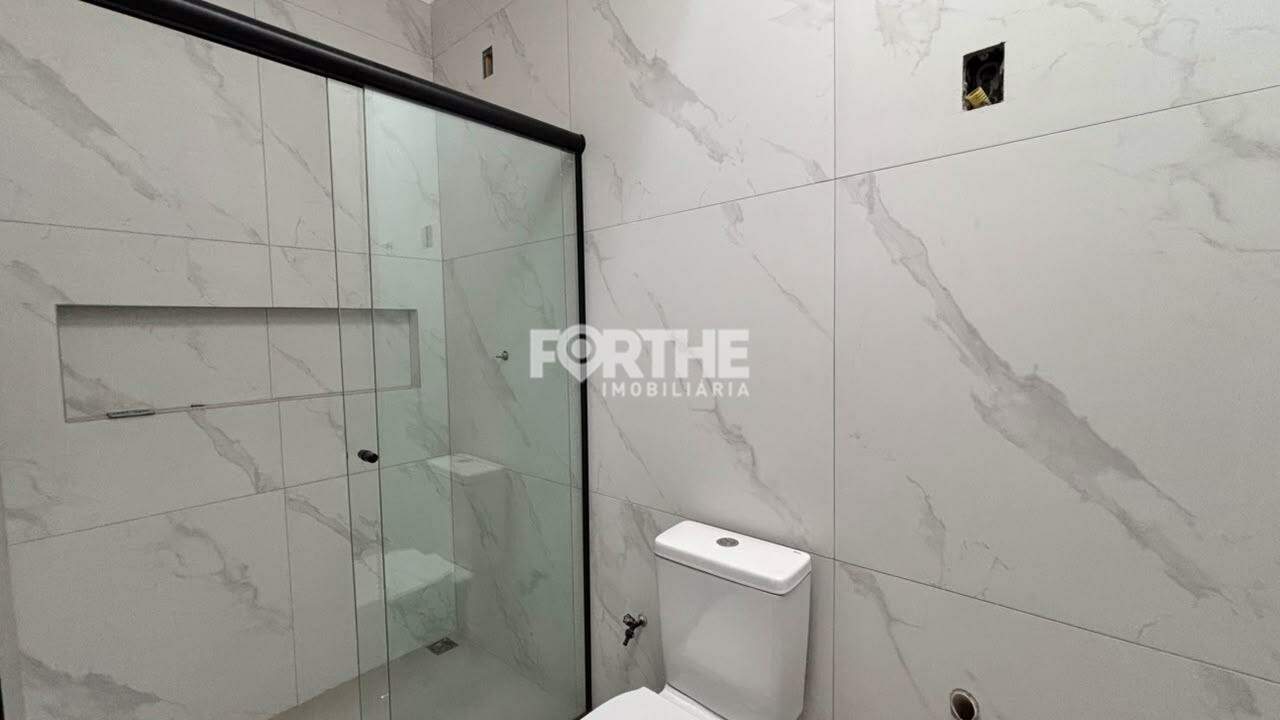 Sobrado à venda no Pioneiros Catarinenses: 
