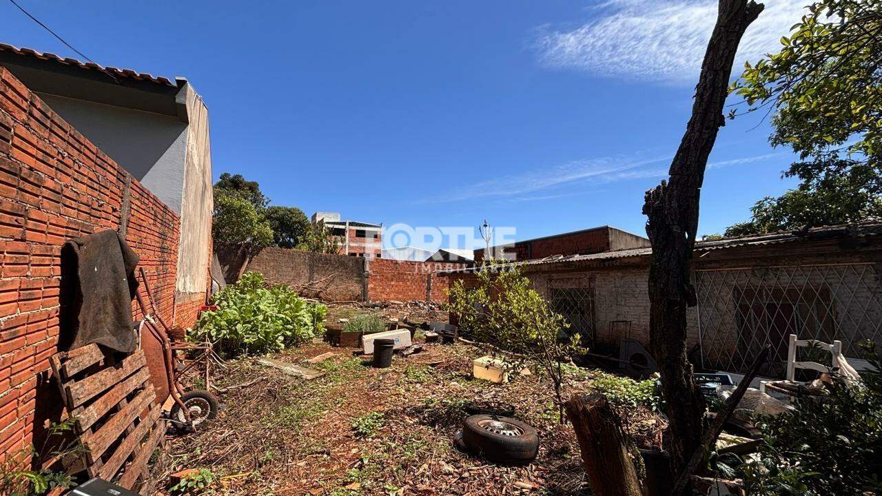 Terreno à venda no Santa Cruz: