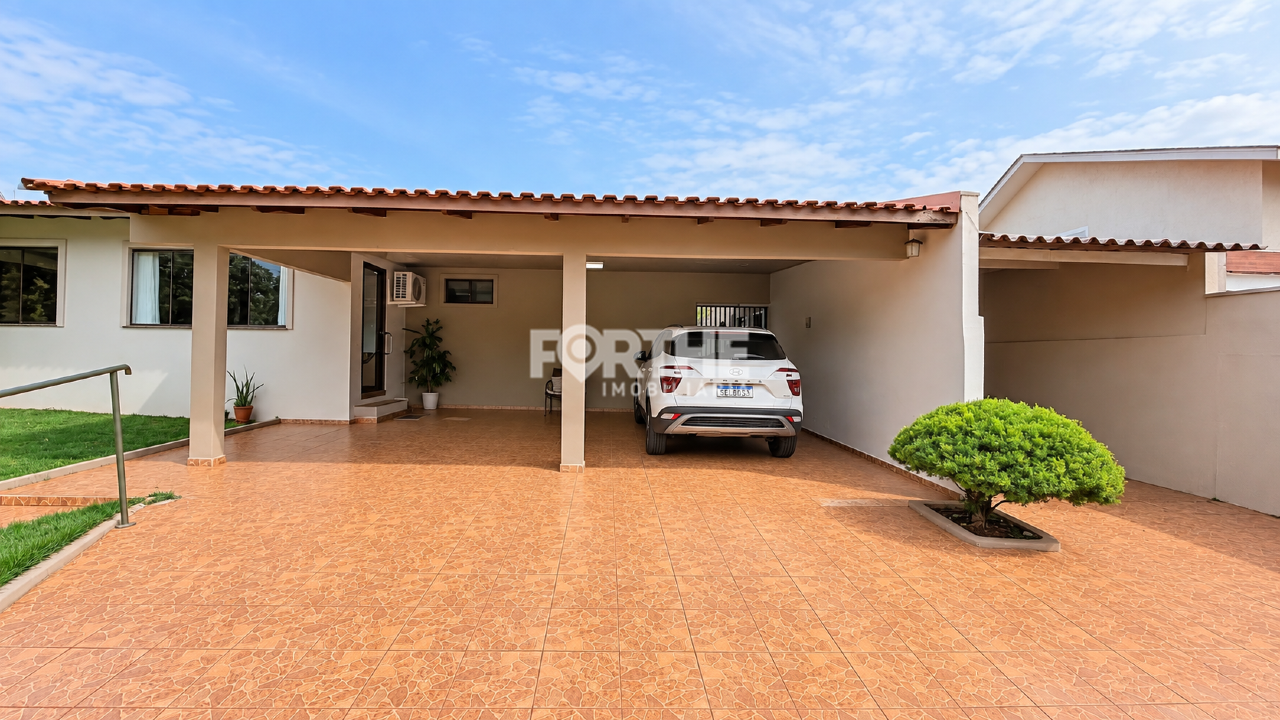 Casa à venda no Recanto Tropical: 