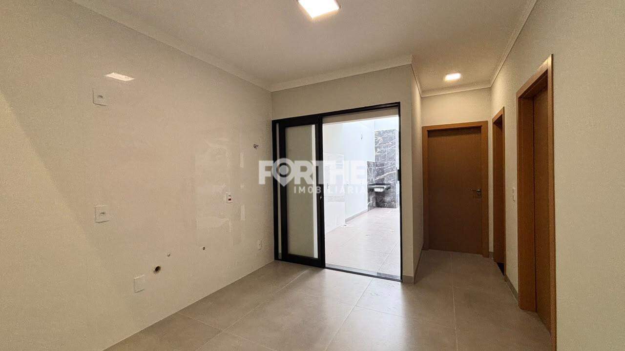 Casa à venda no Universitário: 