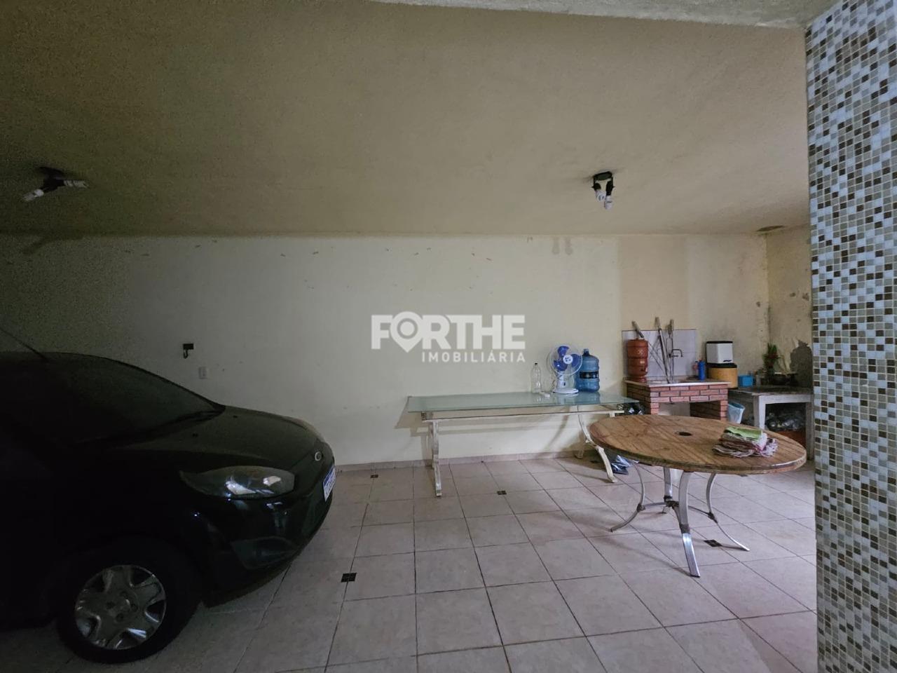 Sobrado à venda no Universitário: 