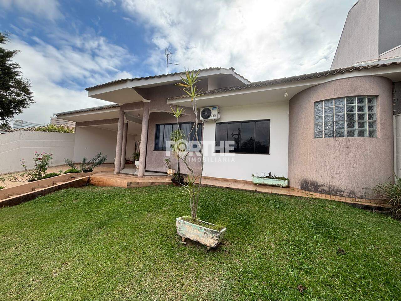 Casa à venda no Recanto Tropical: 