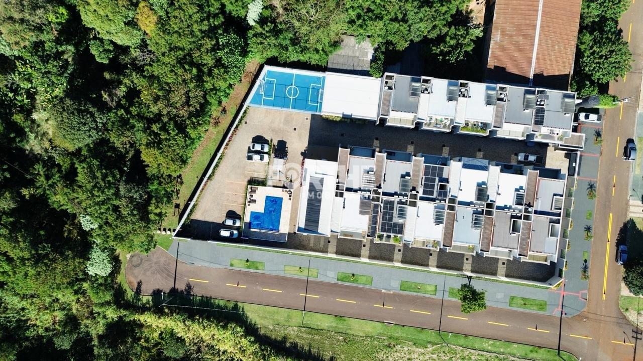 Sobrado em condomínio à venda no Pioneiros Catarinenses: 