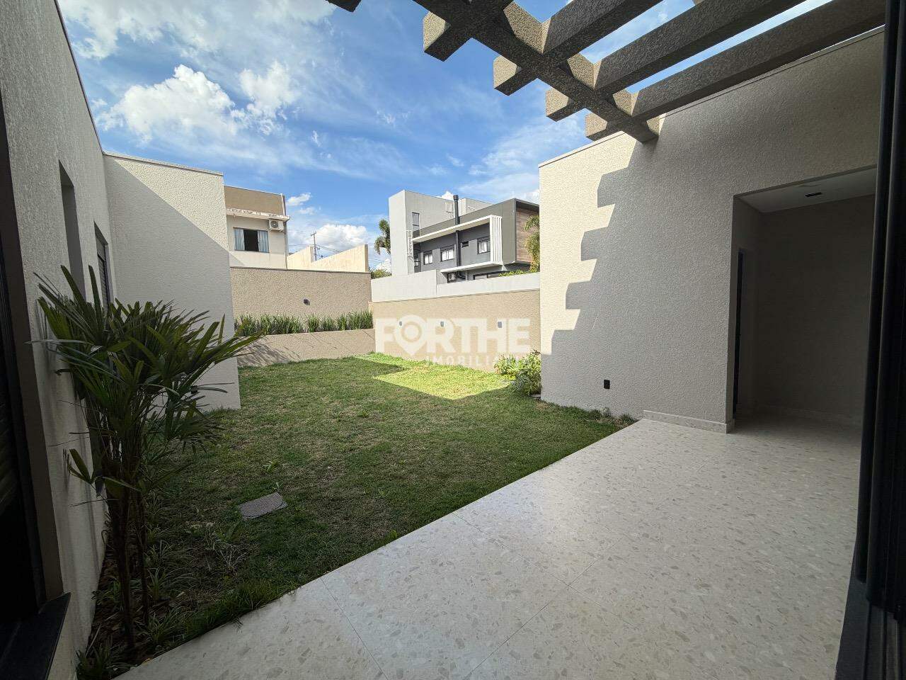 Casa em Condomínio à venda no Aquarela do Brasil: