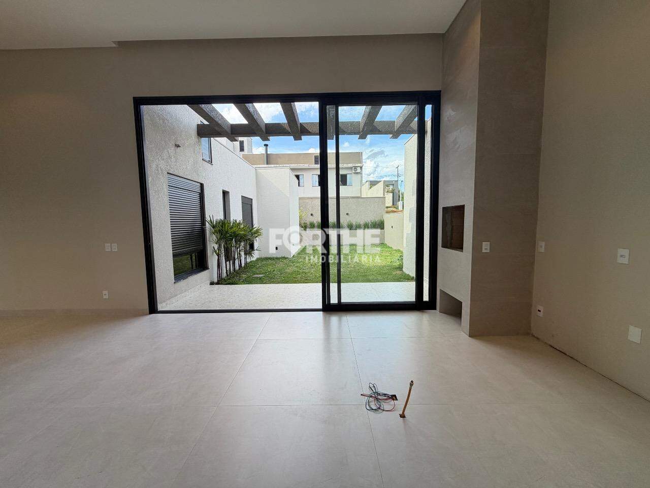 Casa em Condomínio à venda no Aquarela do Brasil: