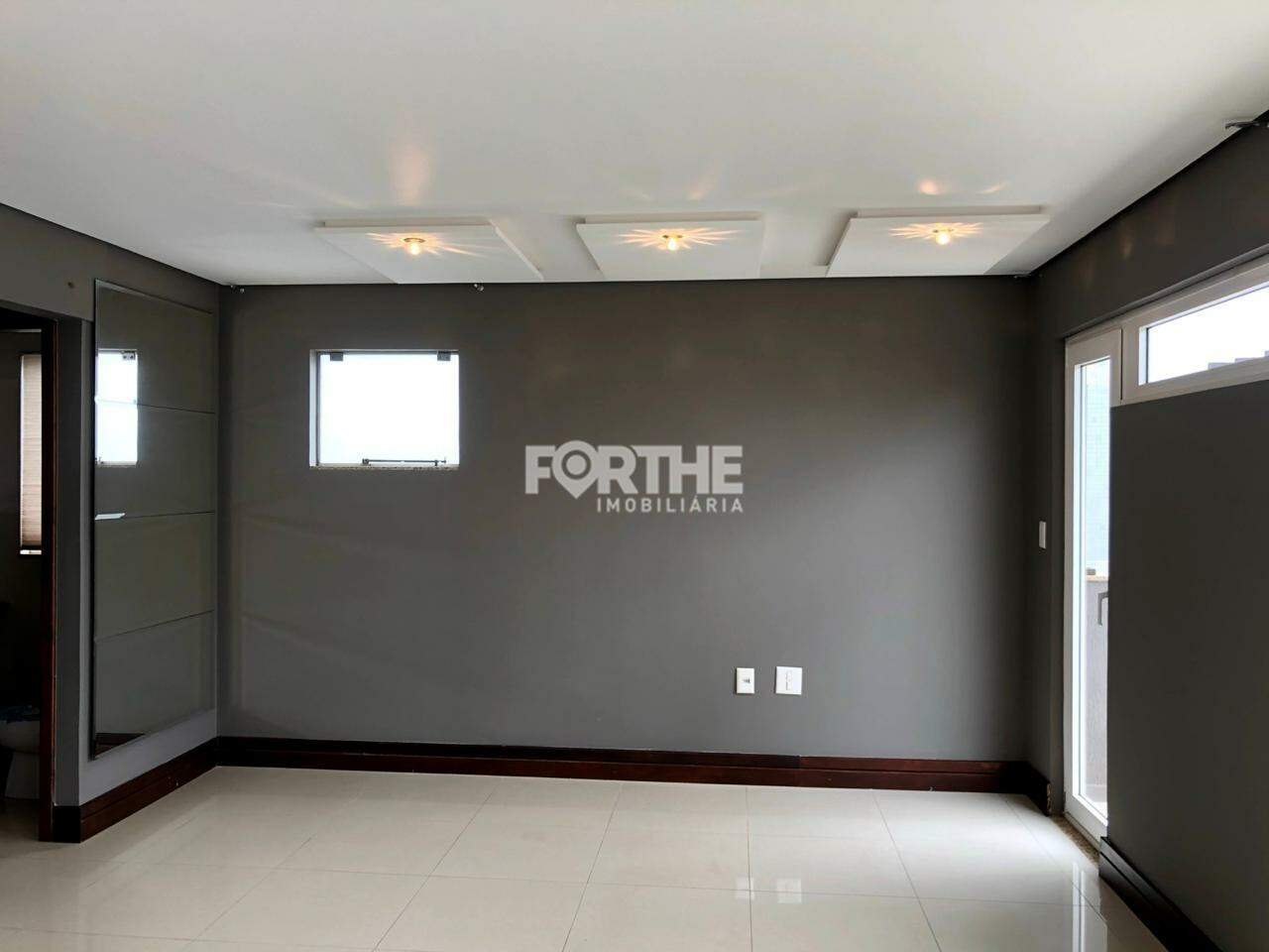 Apartamento para aluguel no Centro: 