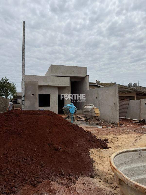 Casa à venda no Esmeralda: 