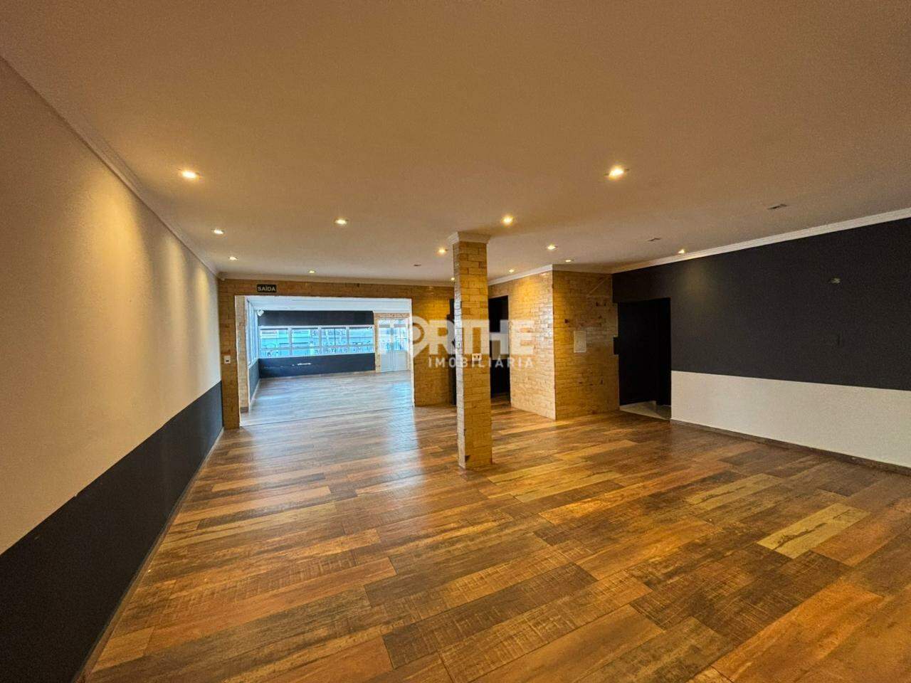 Sala comercial para aluguel no Centro: 