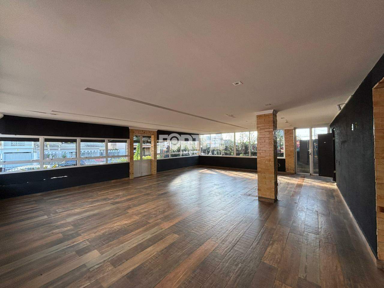 Sala comercial para aluguel no Centro: 