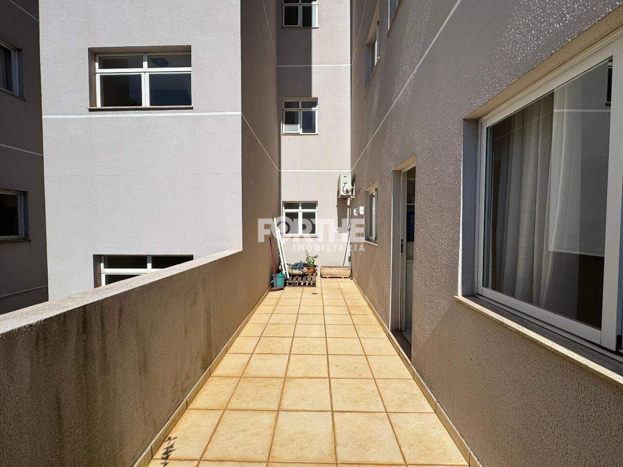 Apartamento para aluguel no Country: 