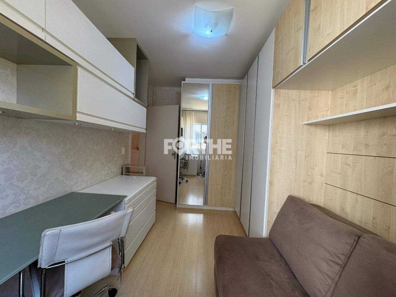 Apartamento para aluguel no Country: 