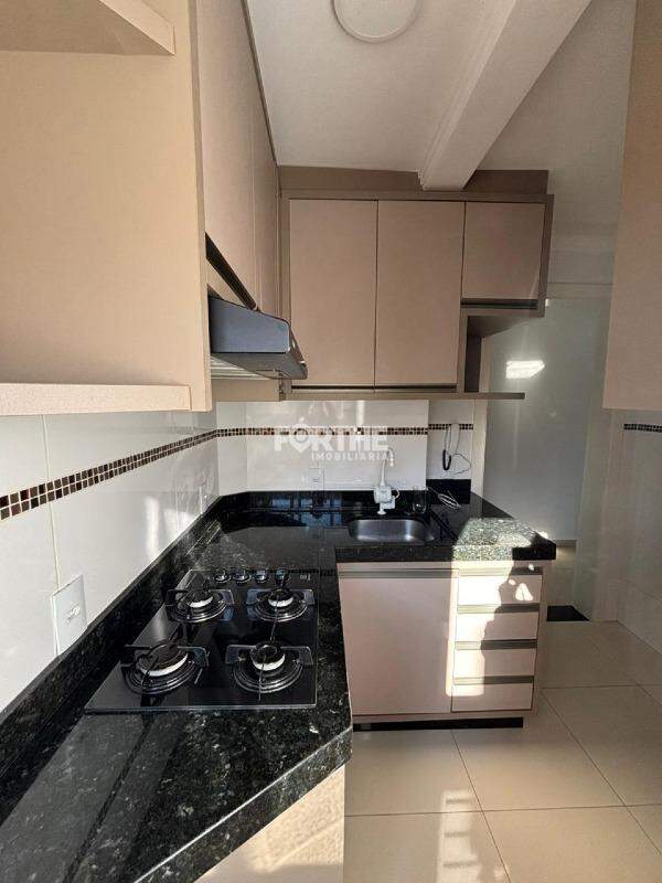 Apartamento para aluguel no Jardim Maria Luiza: 