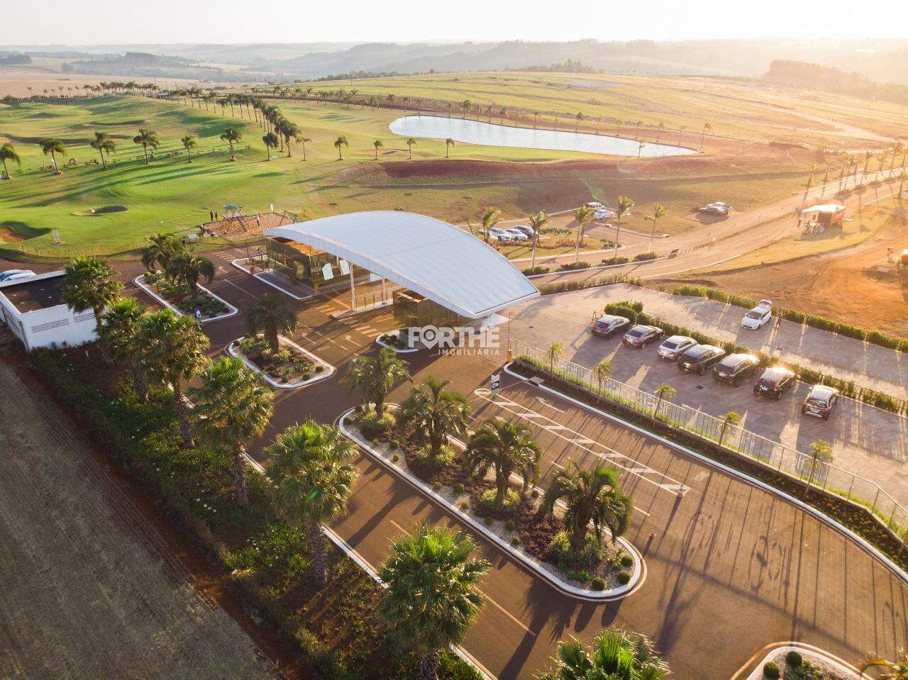 Lote em condomínio à venda no Aroeira: 