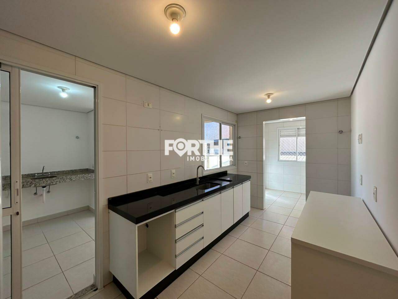Apartamento para aluguel no Centro: 
