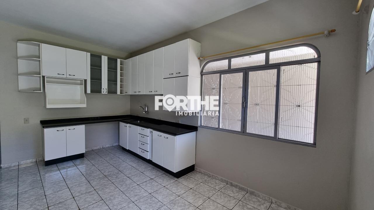 Casa à venda no Universitário: 