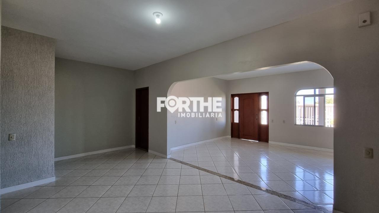 Casa à venda no Universitário: 