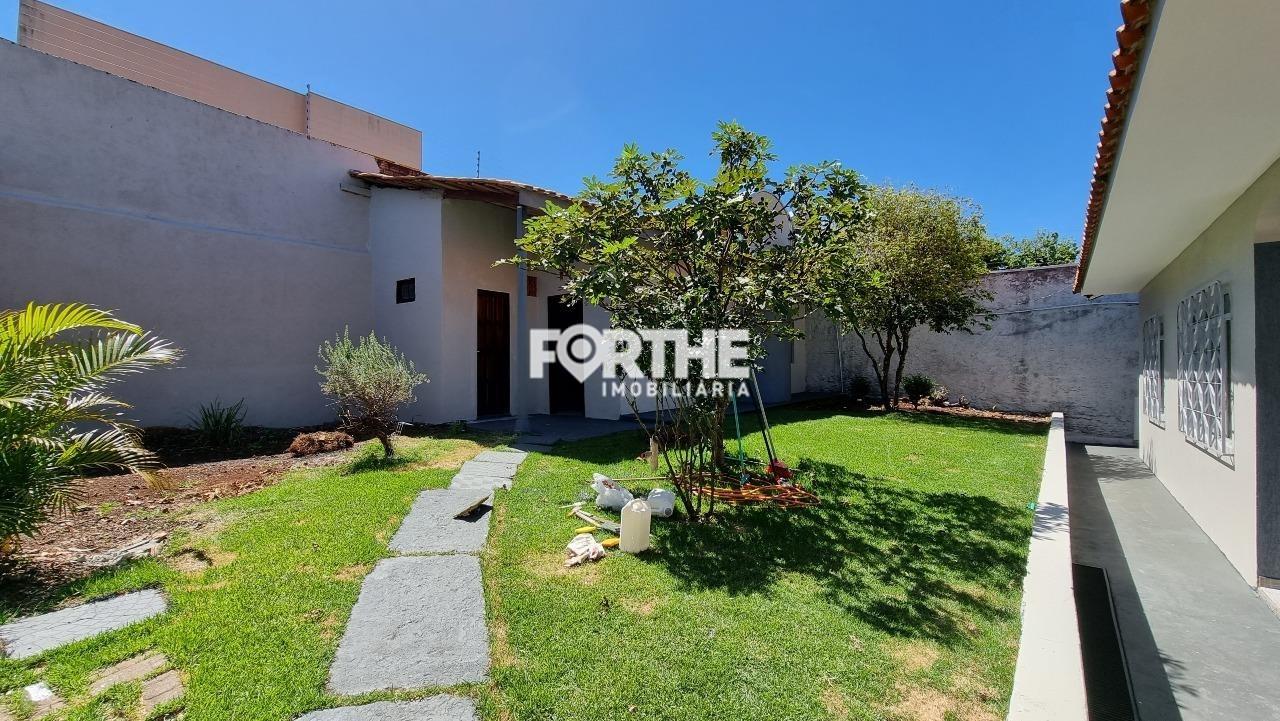 Casa à venda no Universitário: 