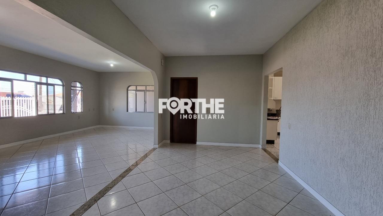 Casa à venda no Universitário: 