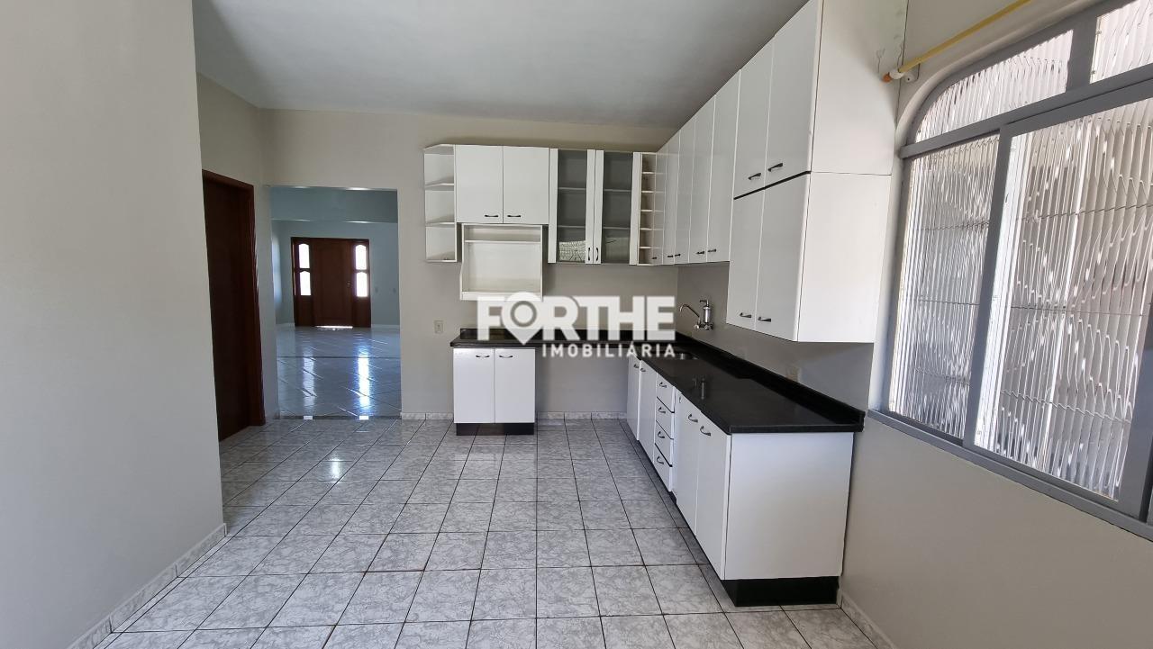 Casa à venda no Universitário: 