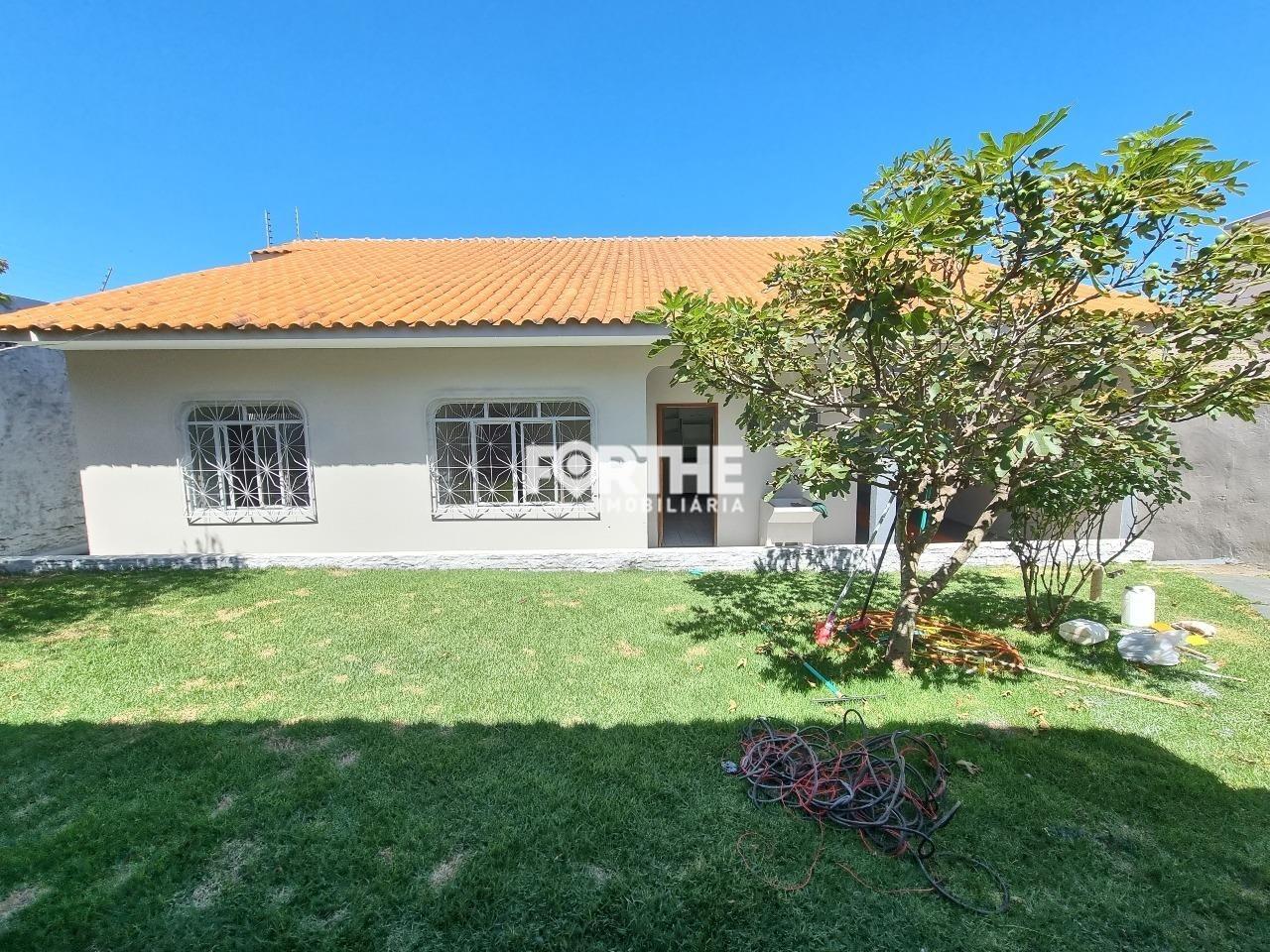 Casa à venda no Universitário: 