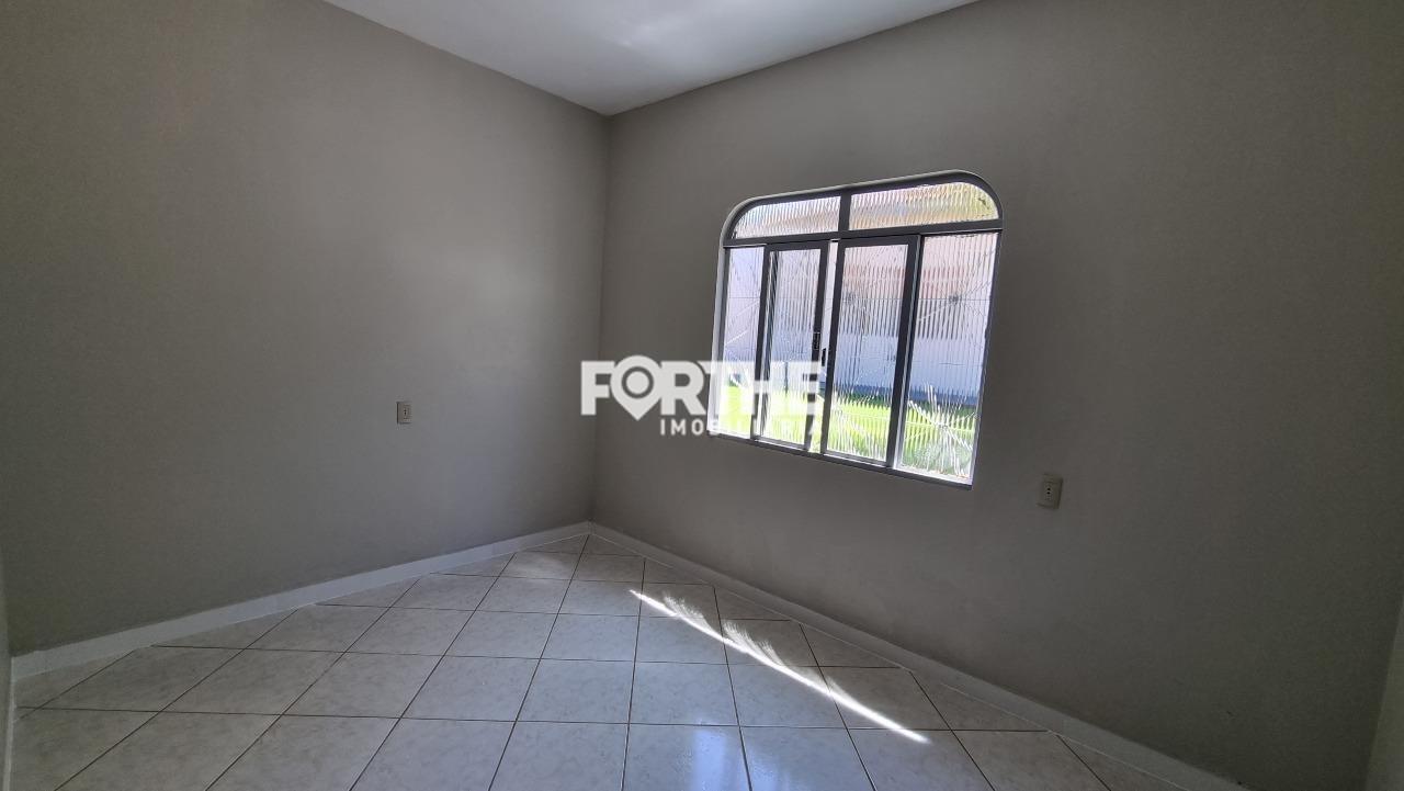 Casa à venda no Universitário: 