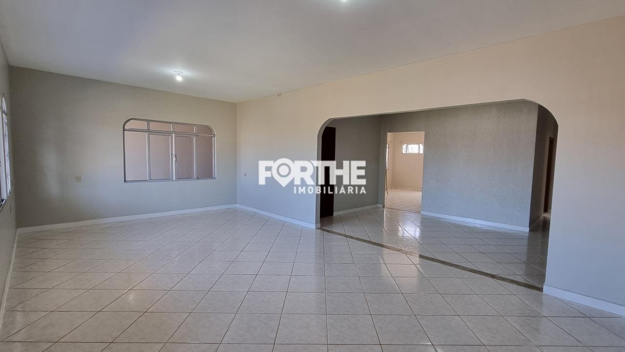 Casa à venda no Universitário: 