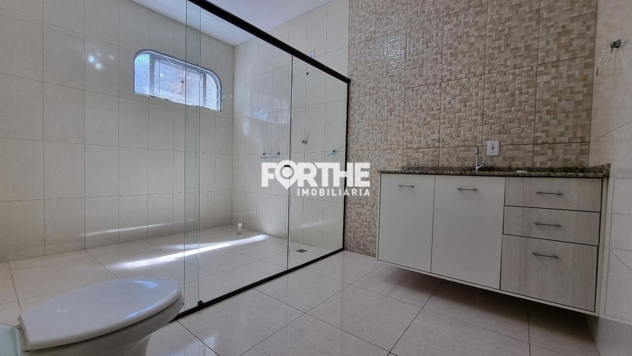 Casa à venda no Universitário: 