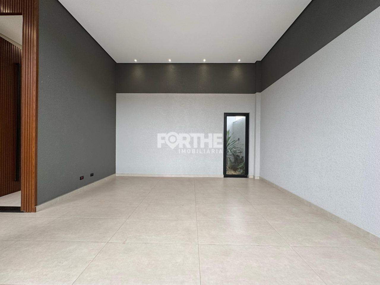 Casa à venda no Tropical III: 