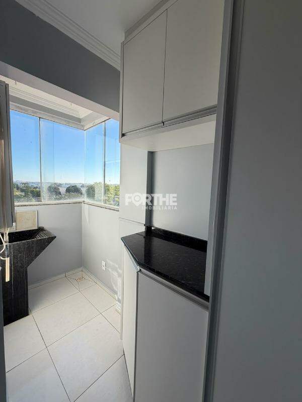 Apartamento para aluguel no Coqueiral:
