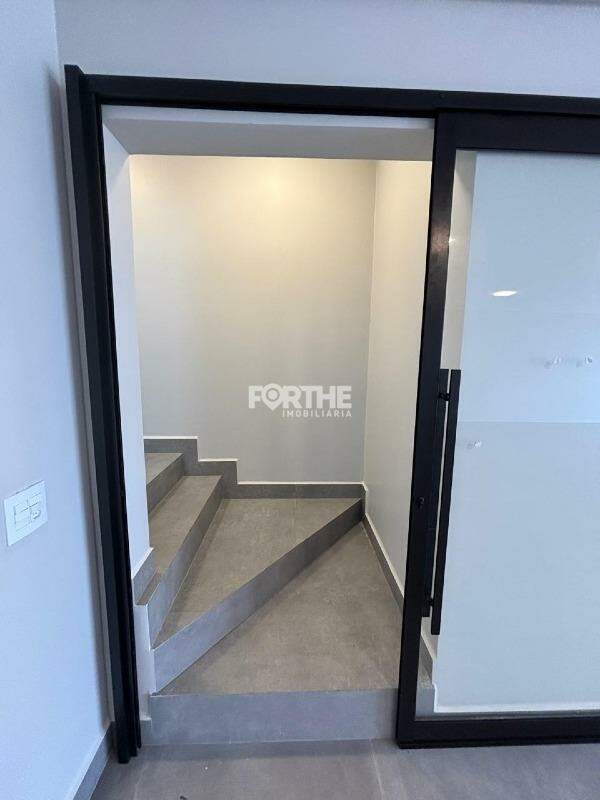 Sobrado à venda no Região do Lago: 